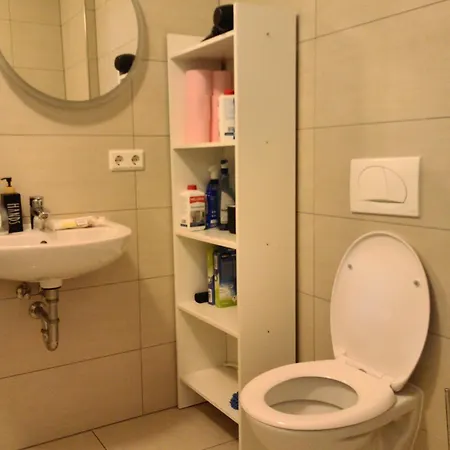 Elegant Bedroom At Luxembourg Gare *