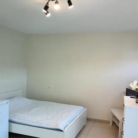 Elegant Bedroom At Luxembourg Gare