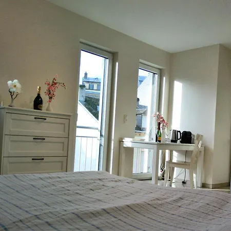 Elegant Bedroom At Luxembourg Gare * لوكسمبورغ