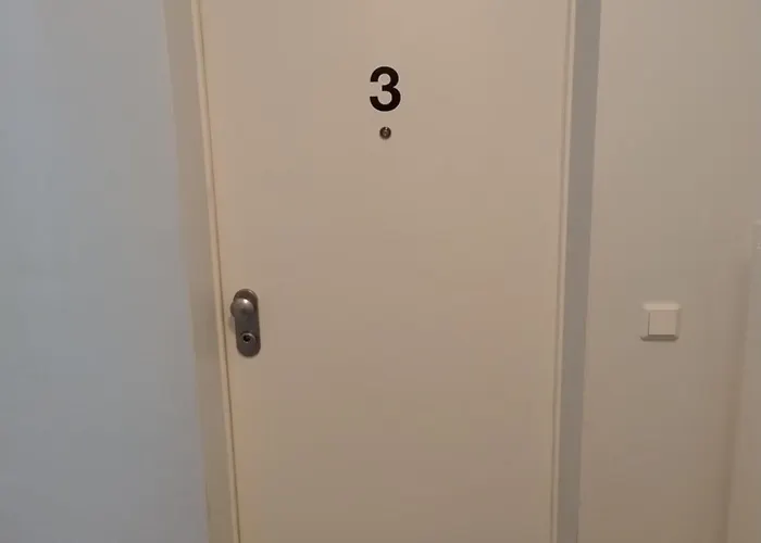 Nocleg ze śniadaniem Elegant Bedroom At Luxembourg Gare *