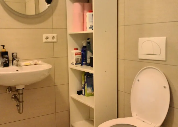 Elegant Bedroom At Luxembourg Gare *