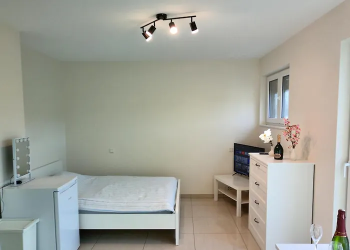 Elegant Bedroom At Gare