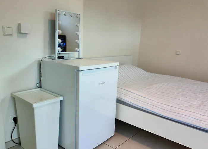 Elegant Bedroom At Gare * Luxembourg